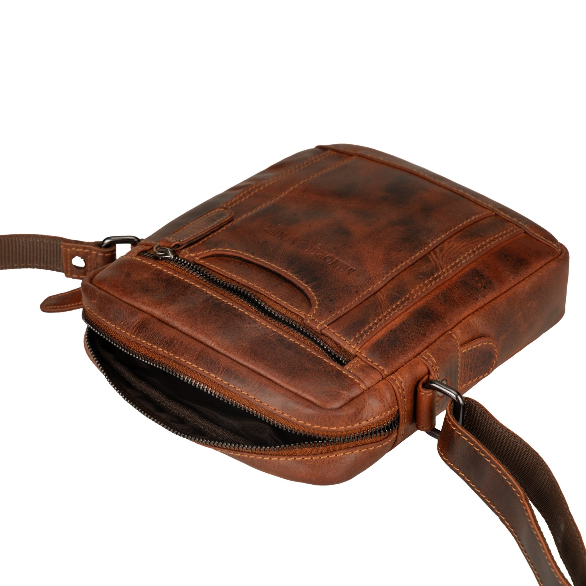 Asheville Leather Crossbody Bag – Unisex – Chestnut - Minori Leather