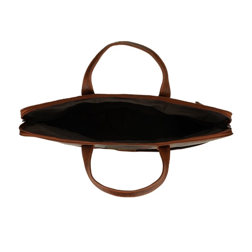 Minori Leather Atlas 14-inch chestnut leather laptop sleeve, unisex design with smooth textured surface and sleek style.