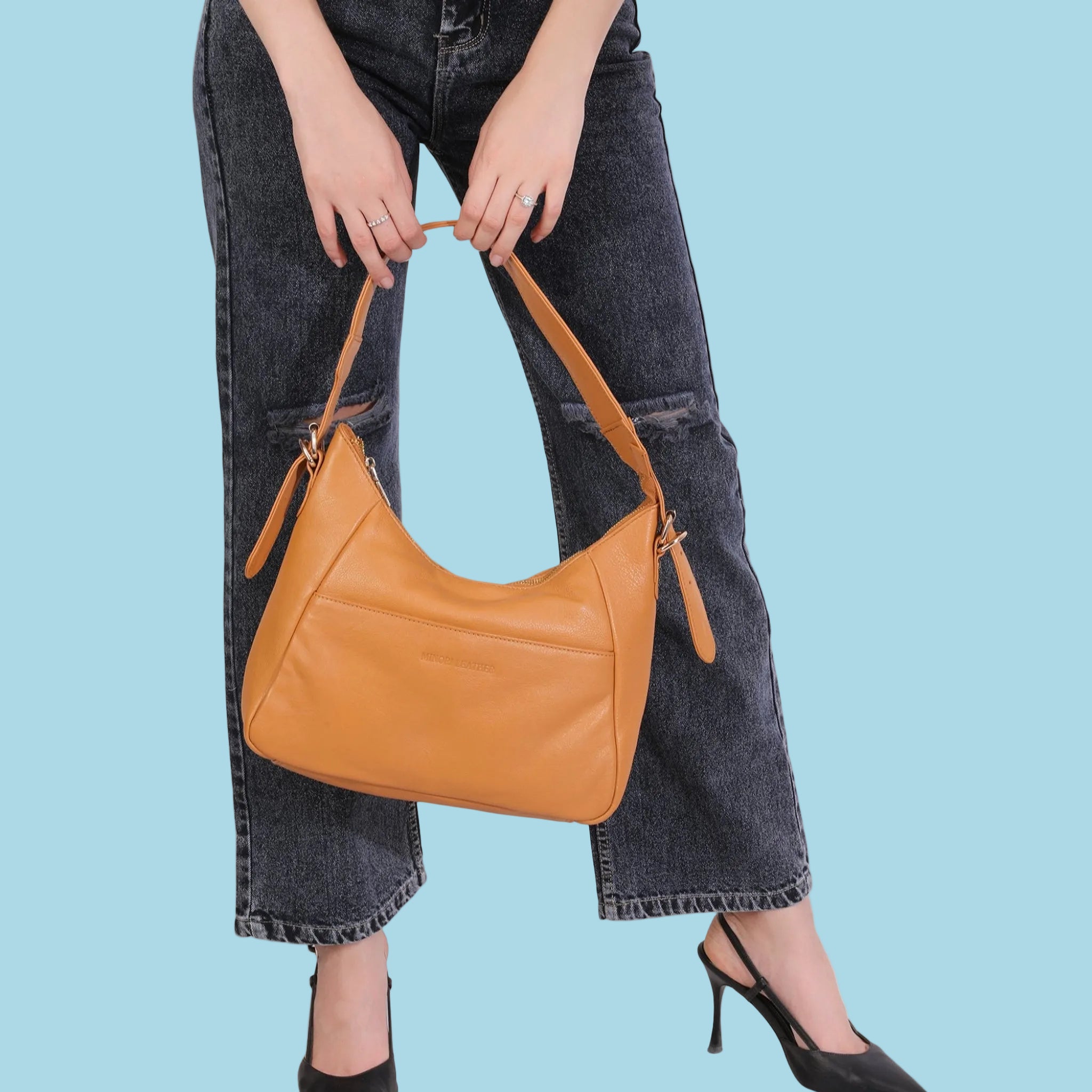 Vanya Shoulder Black - Minori Leather