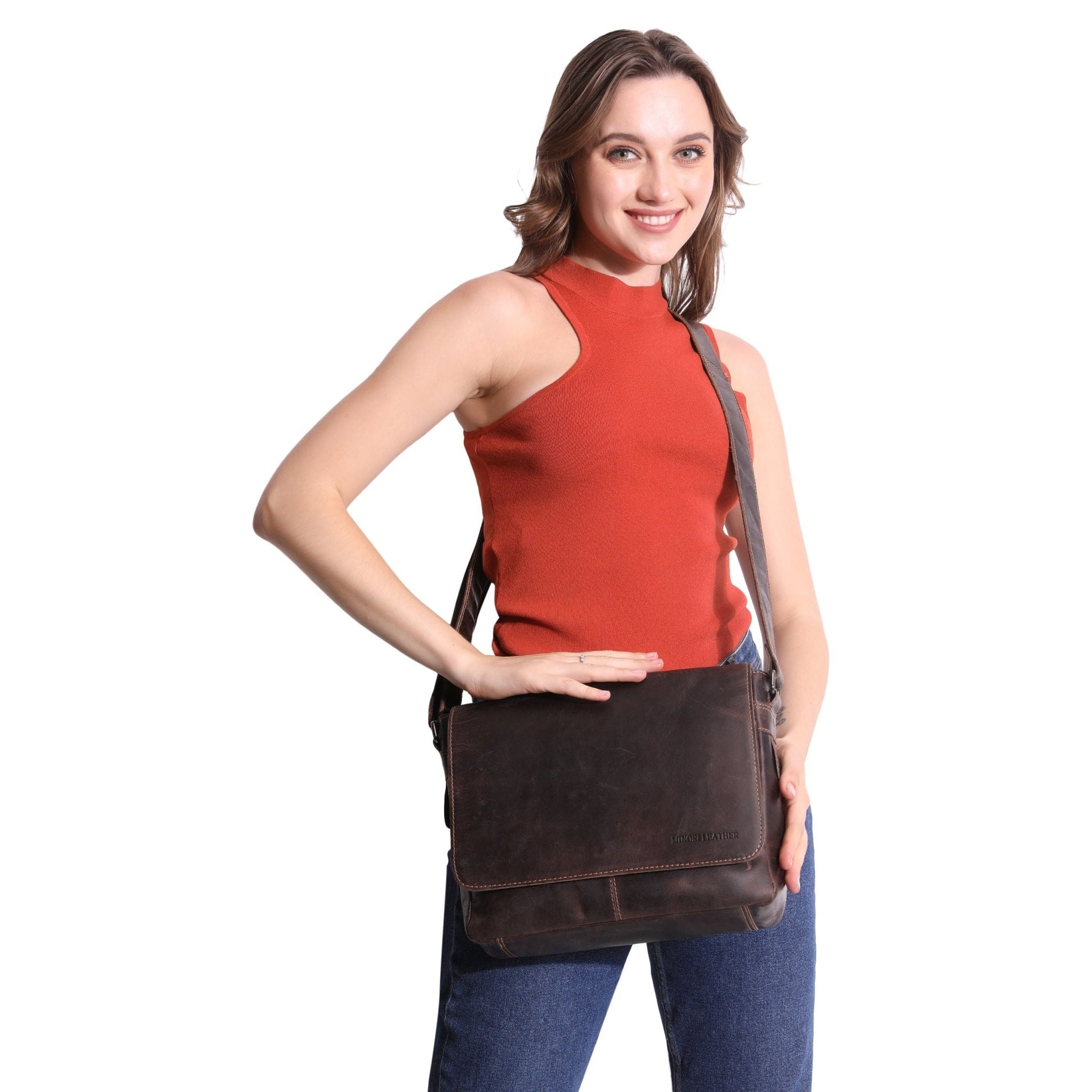 Austin Messenger 11" Chestnut - Minori Leather