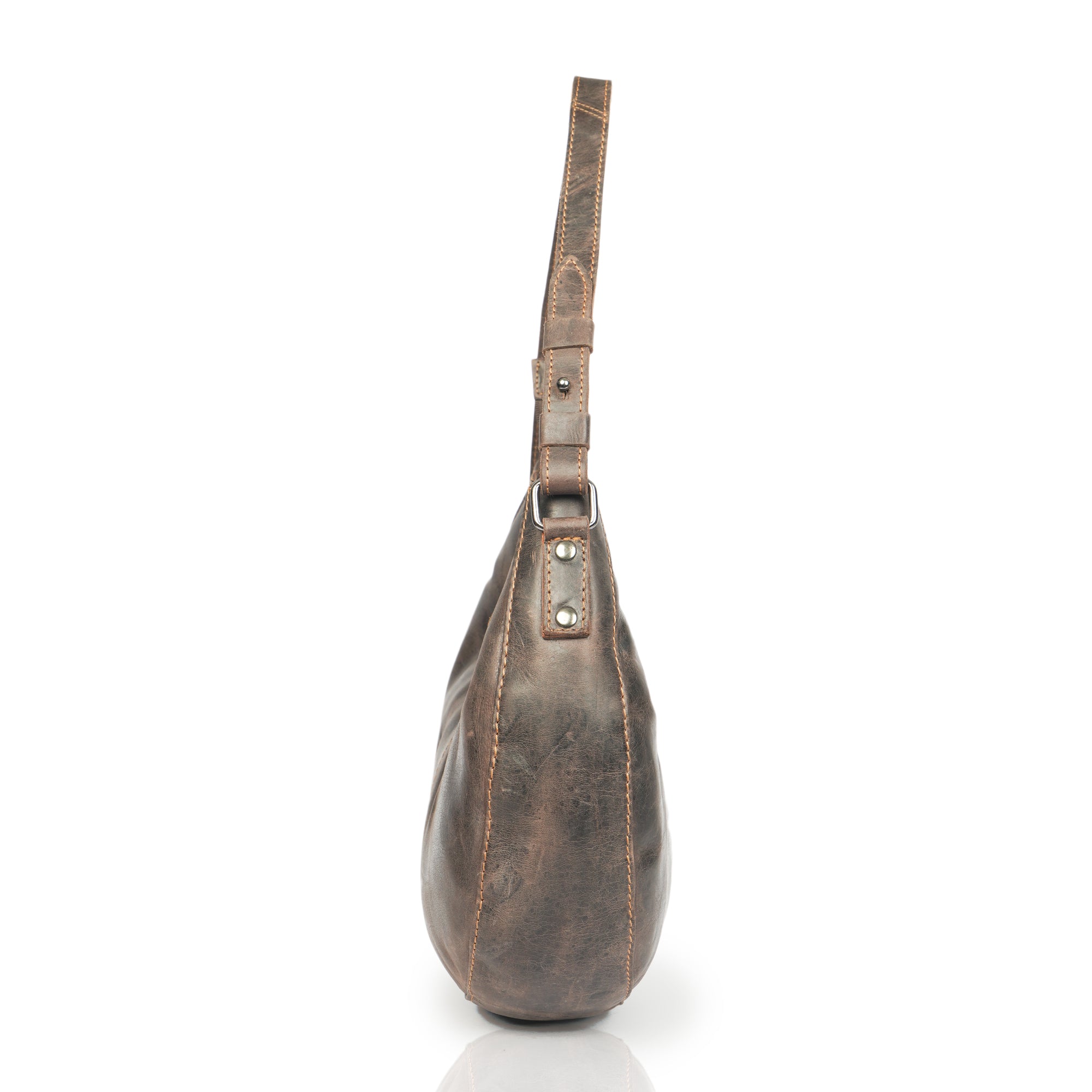 Minori Leather Selene Hobo shoulder bag in smooth leather with a relaxed, slouchy design and adjustable shoulder strap.