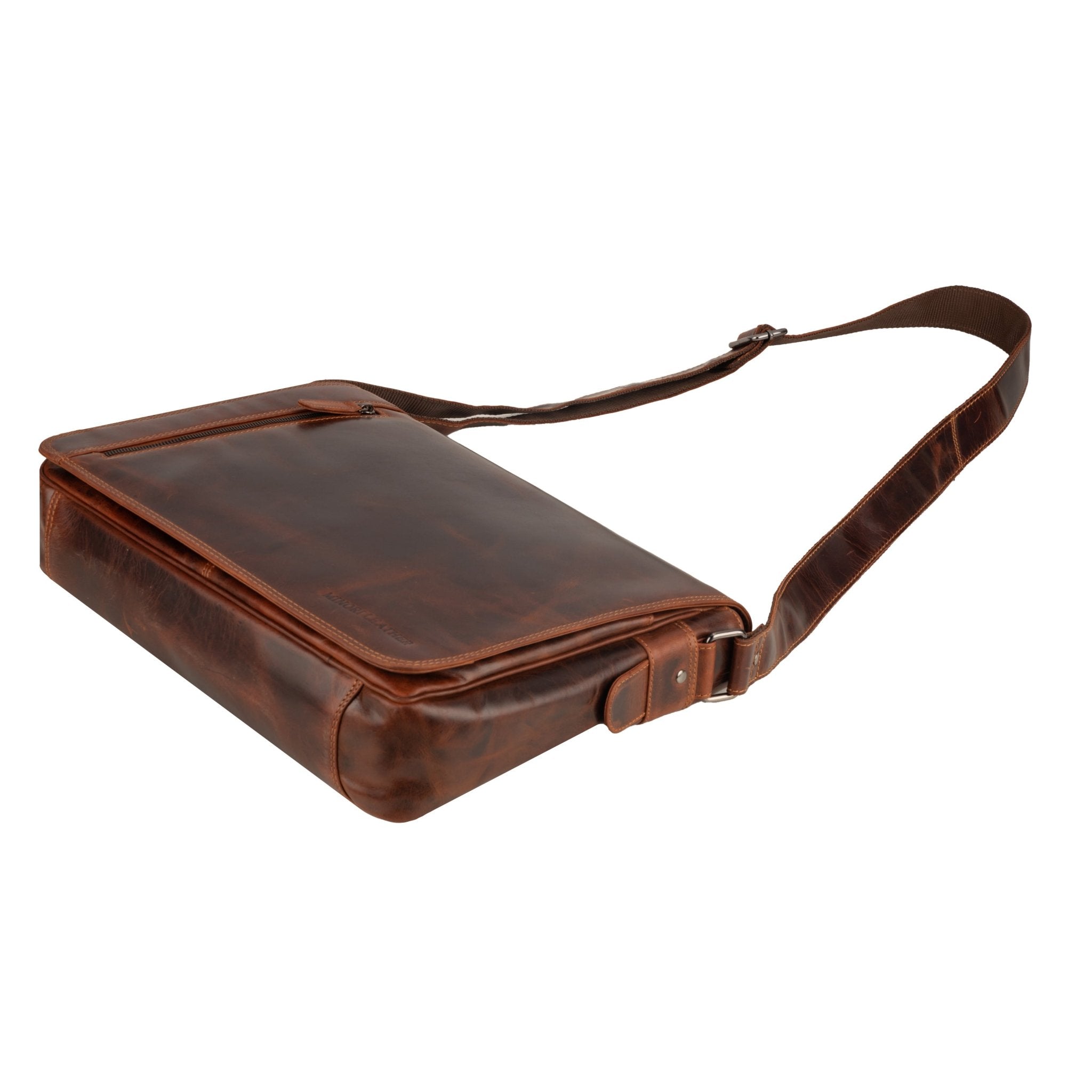 William Leather Messenger Bag by Minori Leather made from full-grain leather, featuring a stylish design for men and women.