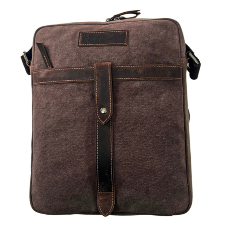 August Canvas Messenger