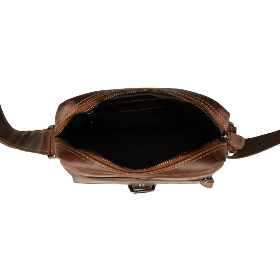 Minori Leather Denver leather crossbody bag in chestnut, unisex design with adjustable strap and sleek style.