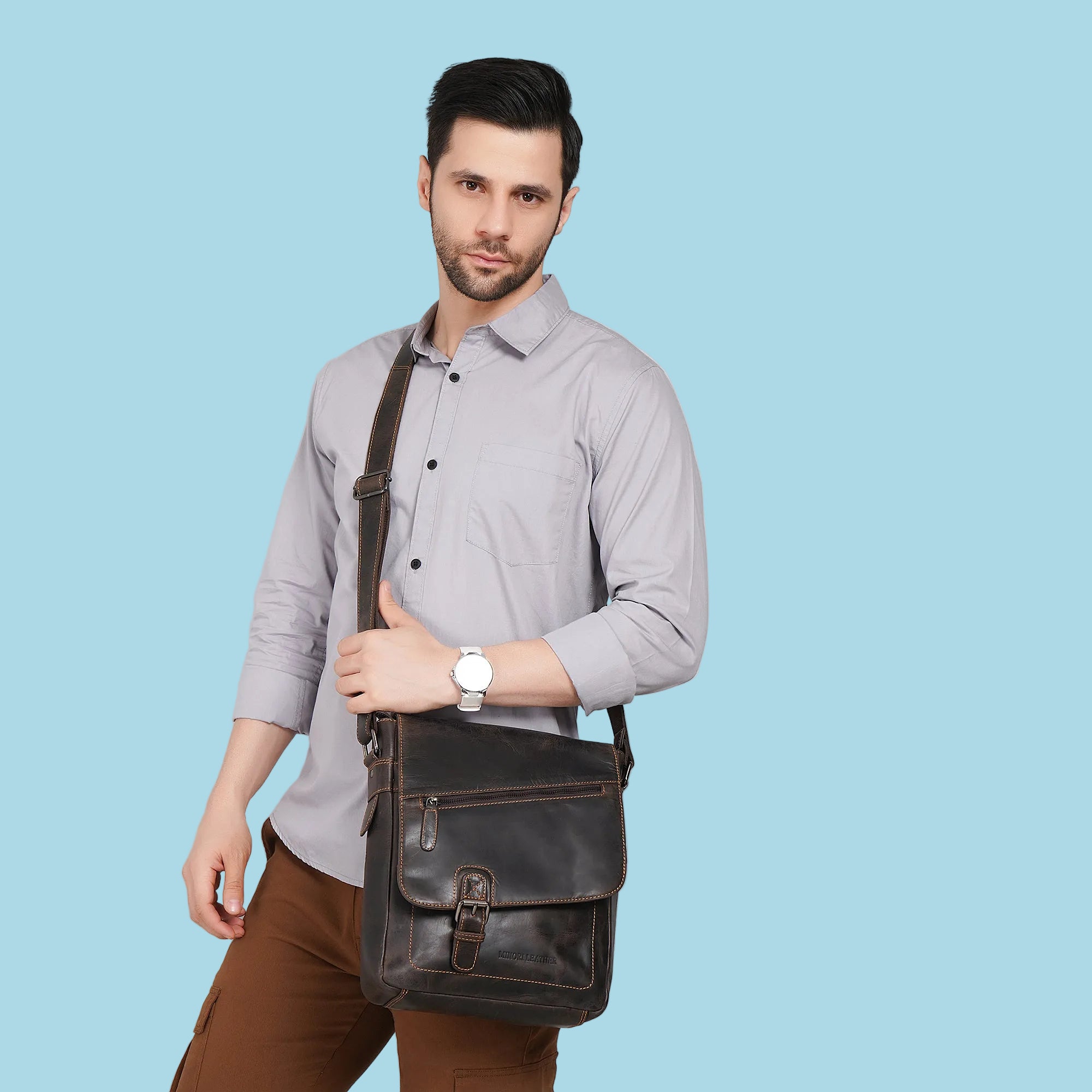 Raleigh Leather Messenger Brown – Handcrafted Full-Grain Chestnut